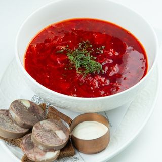 Борщ с говядиной и казы (350г)