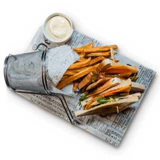 CLUB SANDWICH CU CARTOFI PRĂJIȚI