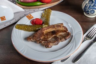 Ceafa de porc la gratar