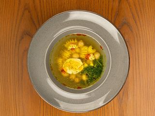 Бульйон з куркою по-флорентійськи