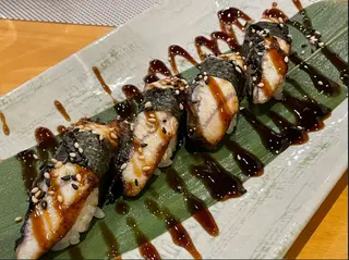 28 Nigiri unagi (4 Uds.)