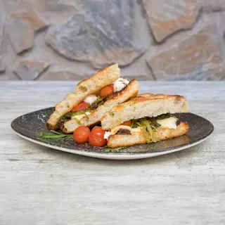 FOCACCIA SALCHICHA Y FRIARIELLI