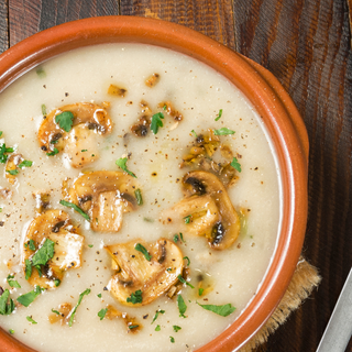 Pieczarkowa z makaronem