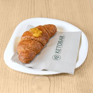 Keto brioche marmellata albicocca