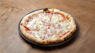 Vesuvio pizza srednja