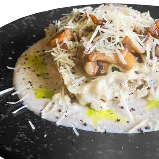 Лазанья з куркою та грибами