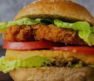 Hamburguesa De Pollo Empanado
