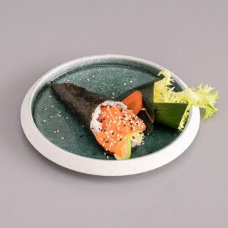 114. Temaki salmone