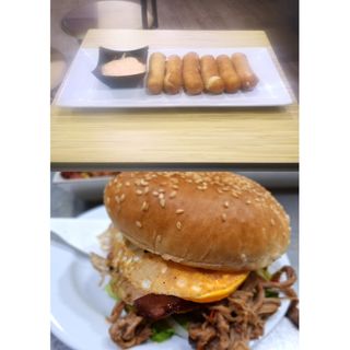 Combo burguer pollo mechado y tequeños