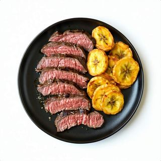 Carnita Saladita Con Plátano Fritos