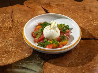 Томати з Бурратою (260г)