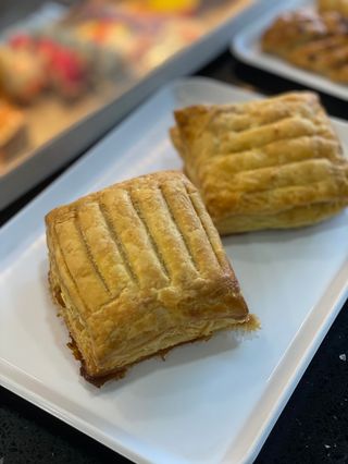 Folhado Frango e Alho Francês