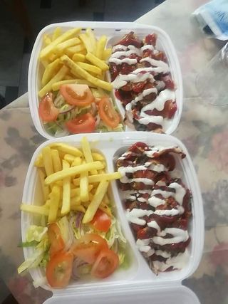 Patata Fritte Con Kebab Vaschetta Media