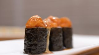 Hoso Maki Salmon Shirasha