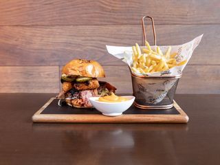 Brunch Burger +  Картофки Classic