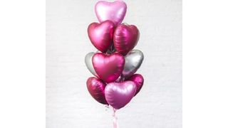 Набор из 7 фольгированных сердец