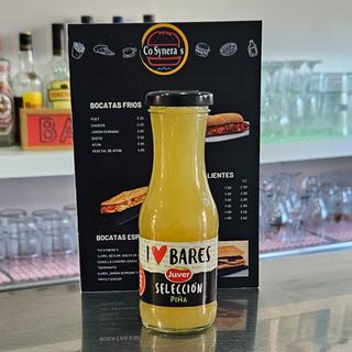 Zumo Piña