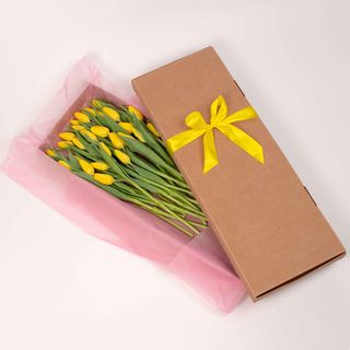 Cutie cu 21 lalele galbene