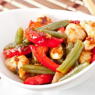 128. Pollo con cipolla