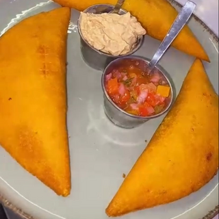 EMPANADAS CASERAS XL Pabellon