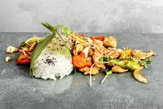 Kai Phat Met Mamuang