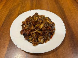 D8 - Vegetarijansko meso sa sosom