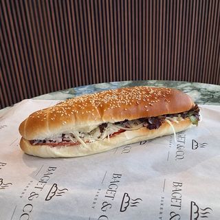 Sendvič sa dimljenim vratom