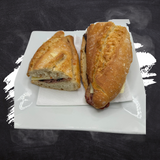 Bocadillo Caliente De Beicon Con Queso