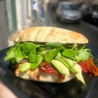 Focaccia Hummus- vegan