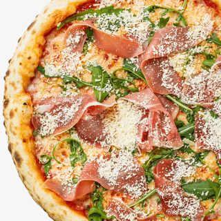 Піца Емілія Романья з пармезаном