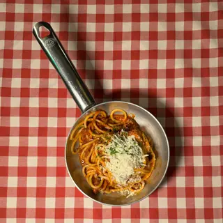 RIGATONI CON BOLOÑESA CASERA