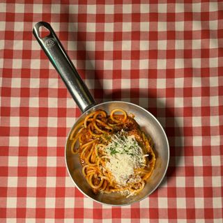 BUCATINI CON BOLOÑESA CASERA