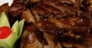 E25. Pato con salsa de ajo