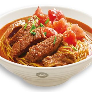 Spaghetti con scamone di bovino