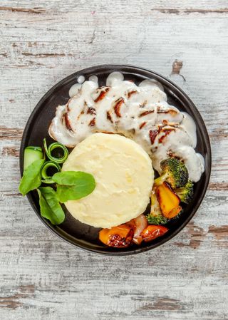 Հավի Սթեյք Կաթնային Սոուսով