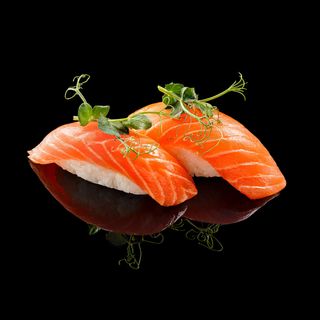 Nigiri Salmon