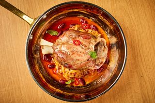 CIOLAN DE PORC LA CUPTOR CU VARZA CALITA