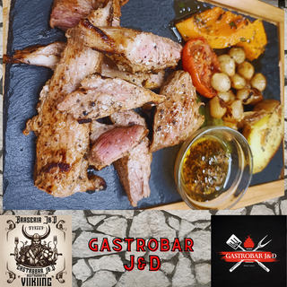 Secreto ibérico marinado con naranja lima y tres pimientas a la BRASA