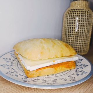 Sándwich de brie