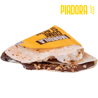 Nutella, ricotta e granella di nocciole