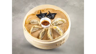 Mandu Mix - krewetka, kurczak, grzyby mun, wołowina korean BBQ i warzywa, wieprzowina z kimchi