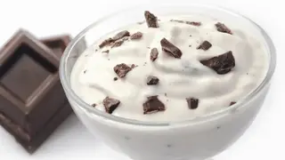 Yogur con stracciatella