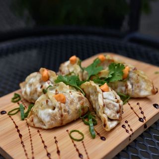 Pierożki Gyoza z warzywami 6 sztuk