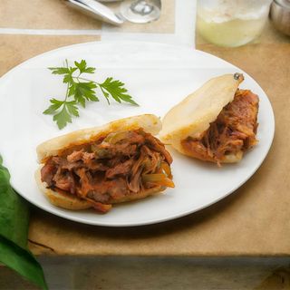 Arepa De Carne Mechada