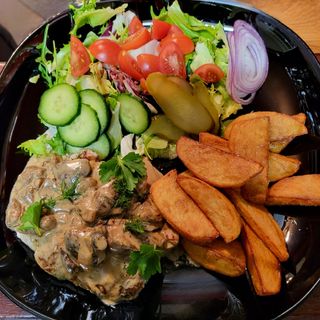 Paramore (danie z polędwiczkami wieprzowymi)