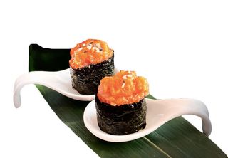 159. Gunkan alghe spicy salmone