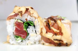 28. Uramaki hot tuna roll - 8 pezzi