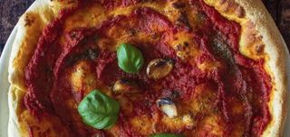 Pizza marinara