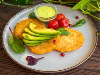 Картопляні деруни з авокадо (300г)