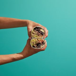 Burrito tinga de pollo